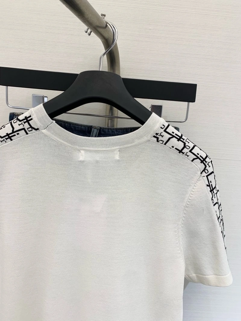 Comfortable Unclassified Brand T-Shirts 147162