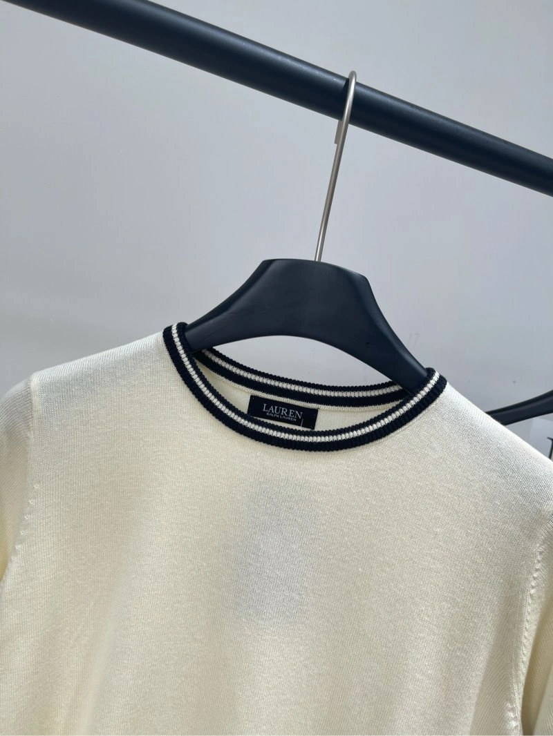 Versatile Unclassified Brand T-Shirts 147153