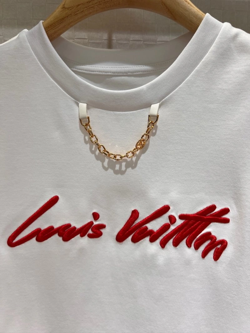 Vibrant Unclassified Brand T-Shirts 147144