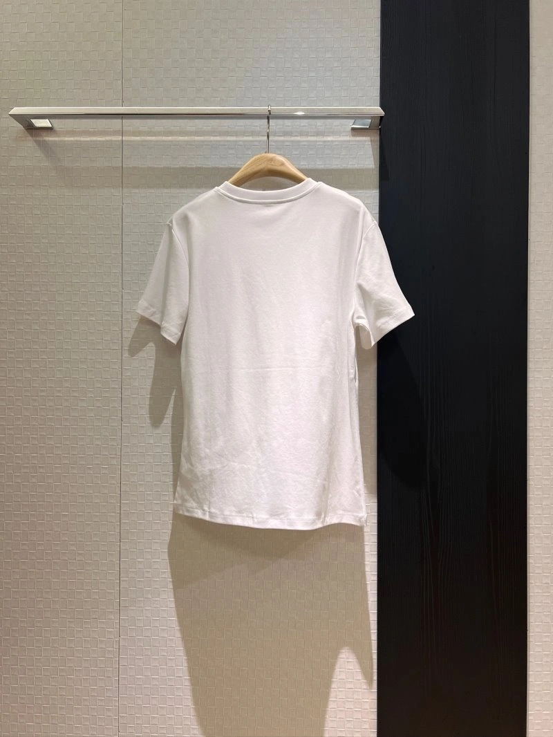 Vibrant Unclassified Brand T-Shirts 147144