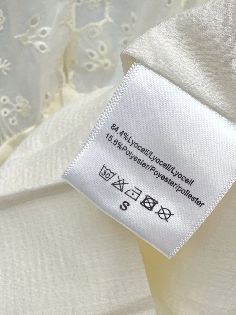 Versatile Unclassified Brand T-Shirts 147145