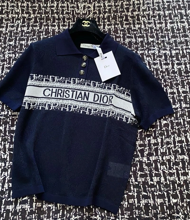 Sophisticated Unclassified Brand T-Shirts 147138