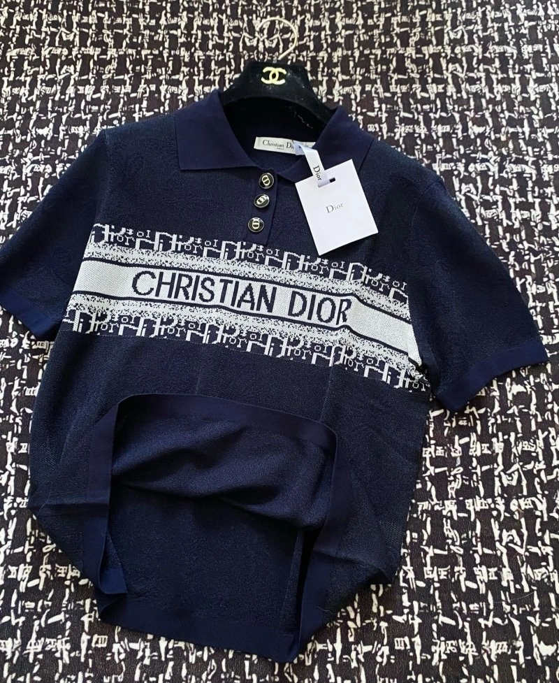 Sophisticated Unclassified Brand T-Shirts 147138