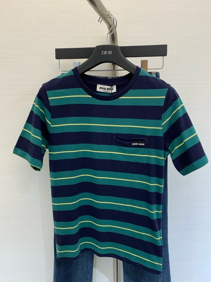 WellDesigned Unclassified Brand T-Shirts 147135