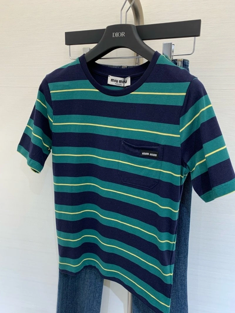 WellDesigned Unclassified Brand T-Shirts 147135