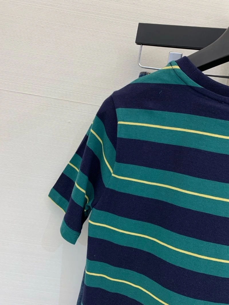WellDesigned Unclassified Brand T-Shirts 147135