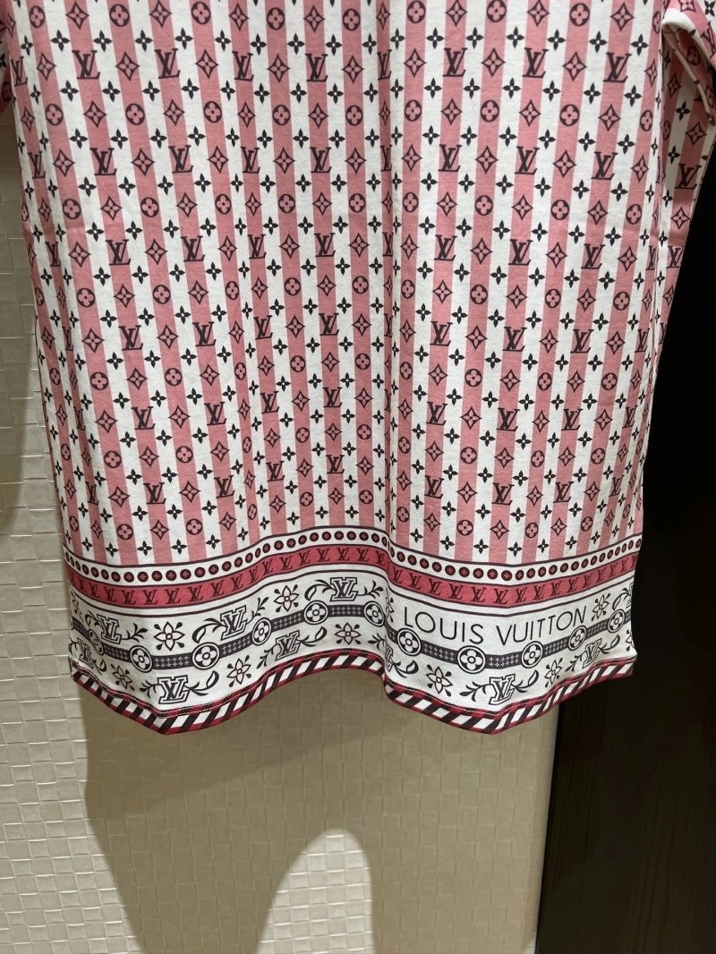 Durable Unclassified Brand T-Shirts 147123