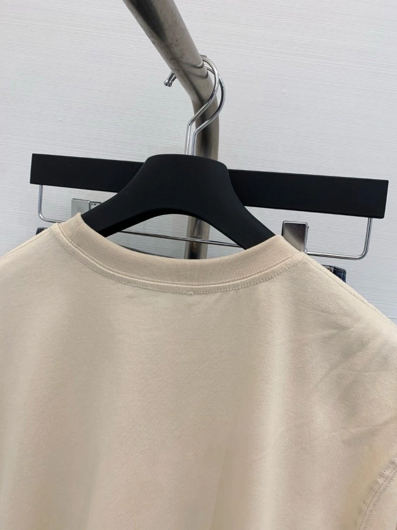 Chic Unclassified Brand T-Shirts 147116