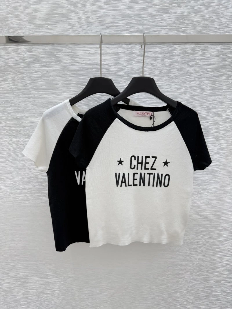 Tailored Unclassified Brand T-Shirts 147111
