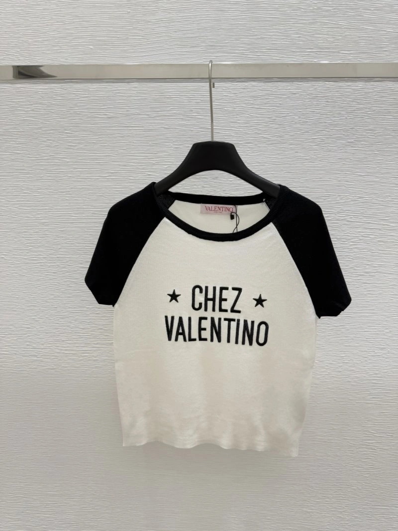 Tailored Unclassified Brand T-Shirts 147111