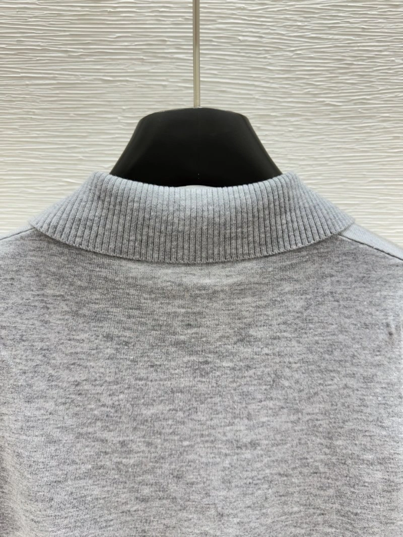 ModernLook Unclassified Brand T-Shirts 147107