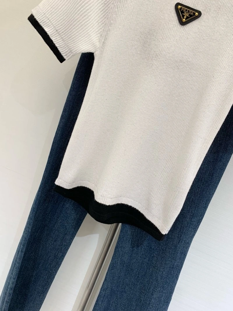 Flexible Unclassified Brand T-Shirts 147105