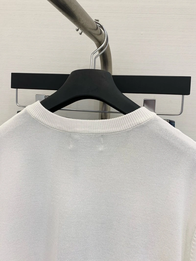 OdorResistant Unclassified Brand T-Shirts 147100
