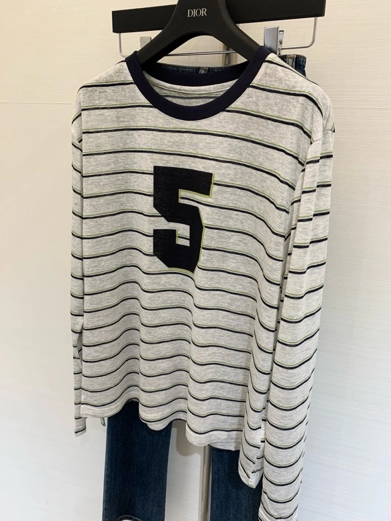 Reliable Unclassified Brand T-Shirts 147110