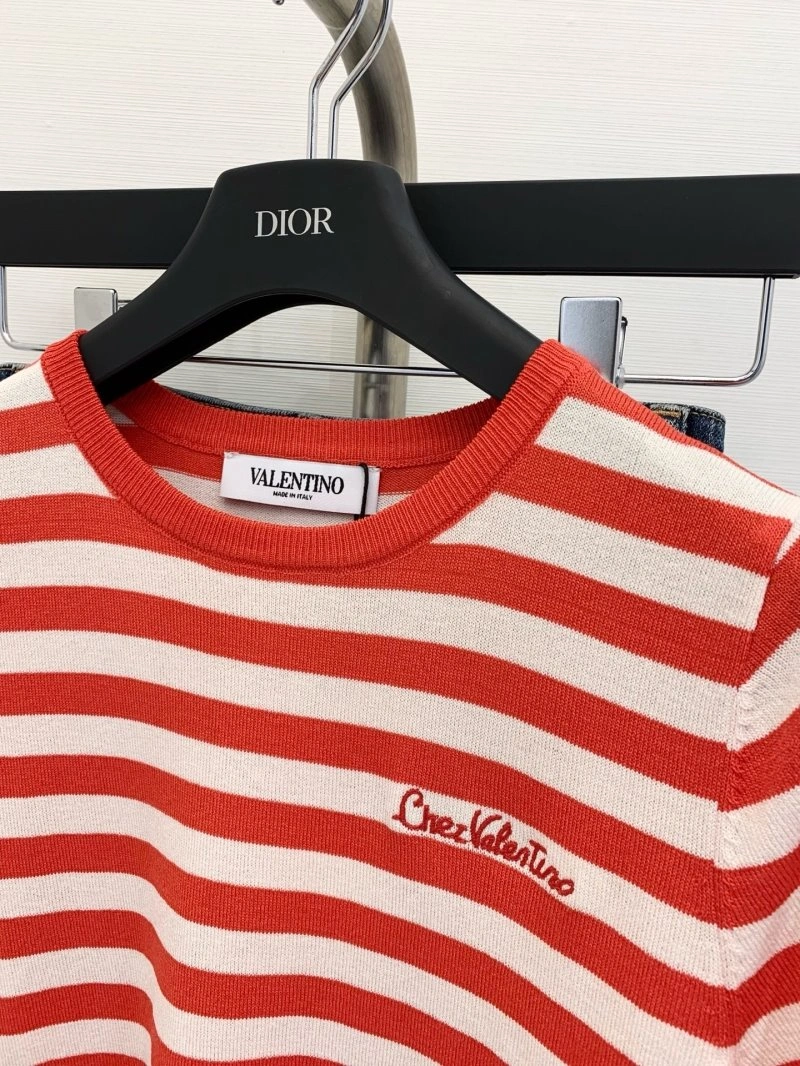 Classic Unclassified Brand T-Shirts 147078