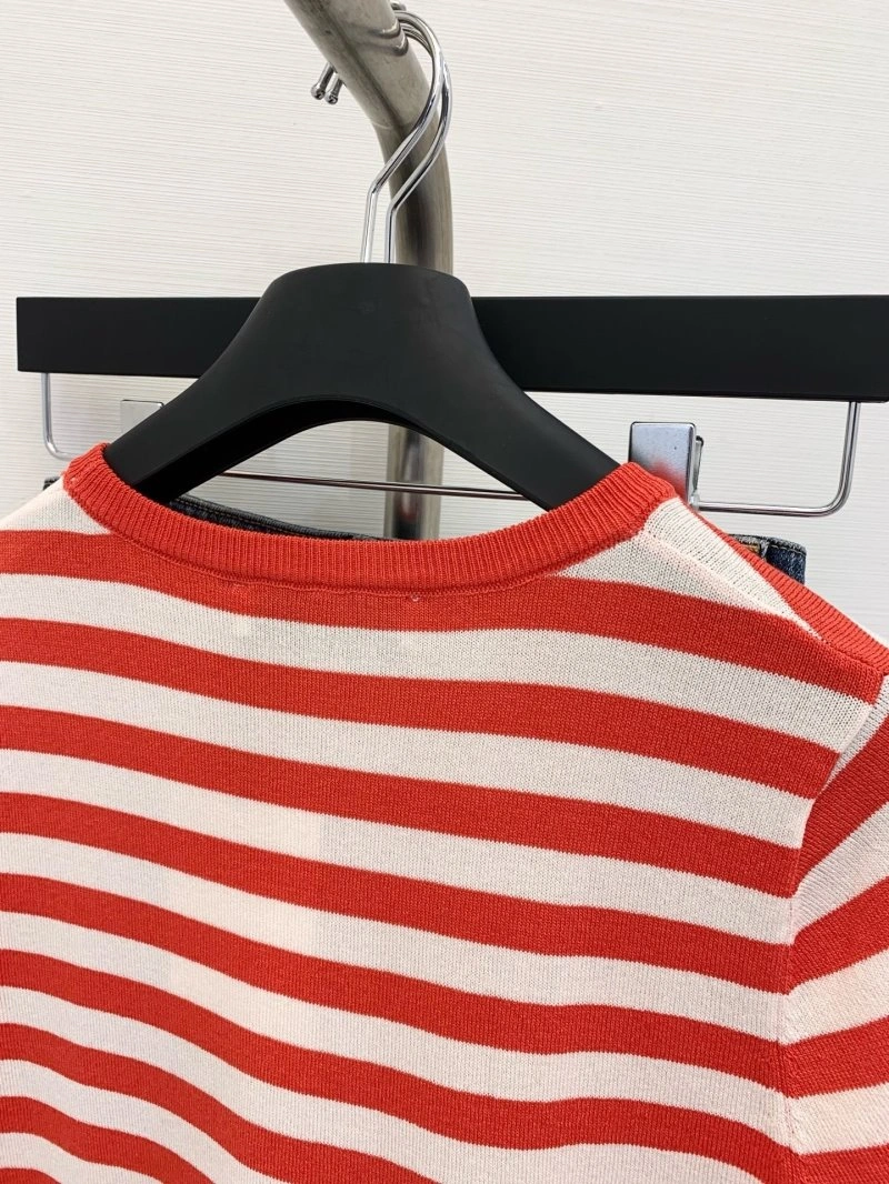 Classic Unclassified Brand T-Shirts 147078