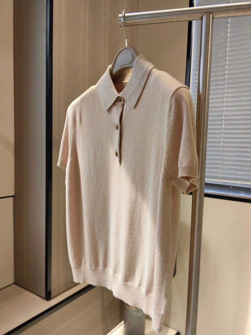 Classic Unclassified Brand T-Shirts 147069