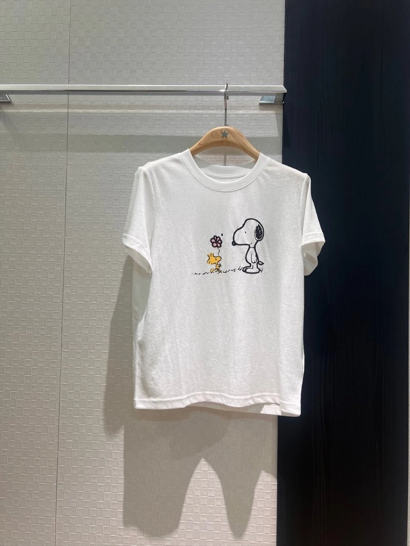 Resilient Unclassified Brand T-Shirts 147068