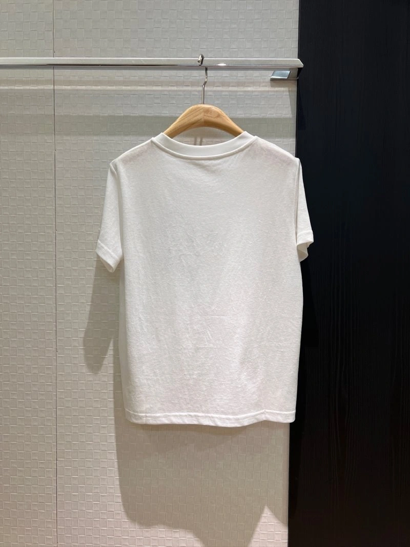 Resilient Unclassified Brand T-Shirts 147068