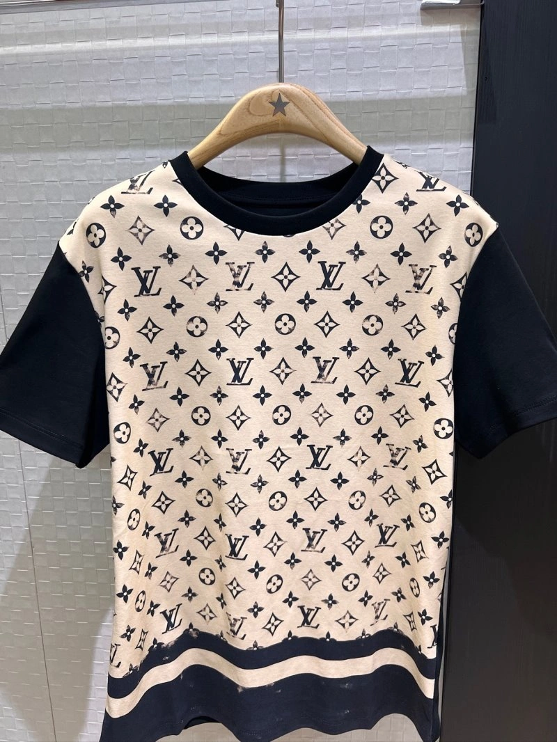 Unclassified Brand T-Shirts UrbanChic 147066