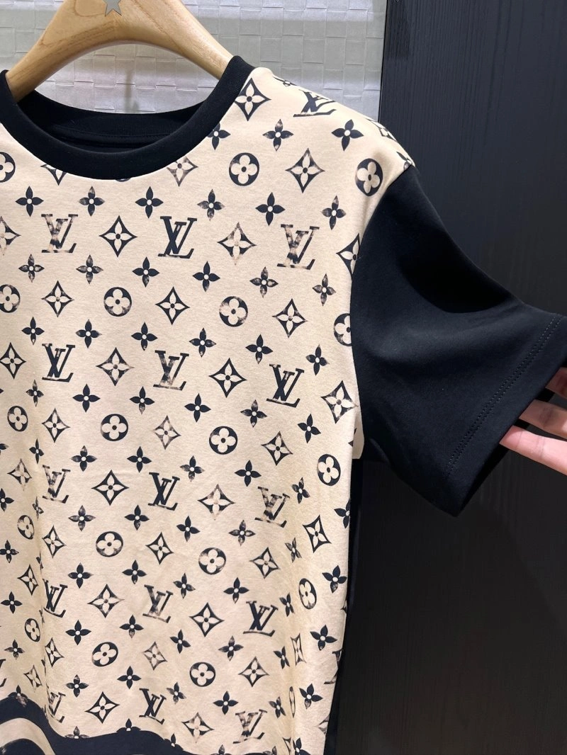 Unclassified Brand T-Shirts UrbanChic 147066