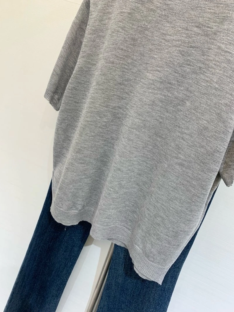 Unique Unclassified Brand T-Shirts 147050