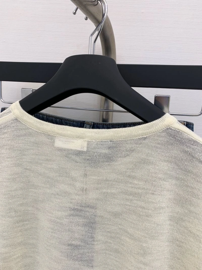 Effortless Unclassified Brand T-Shirts 147046