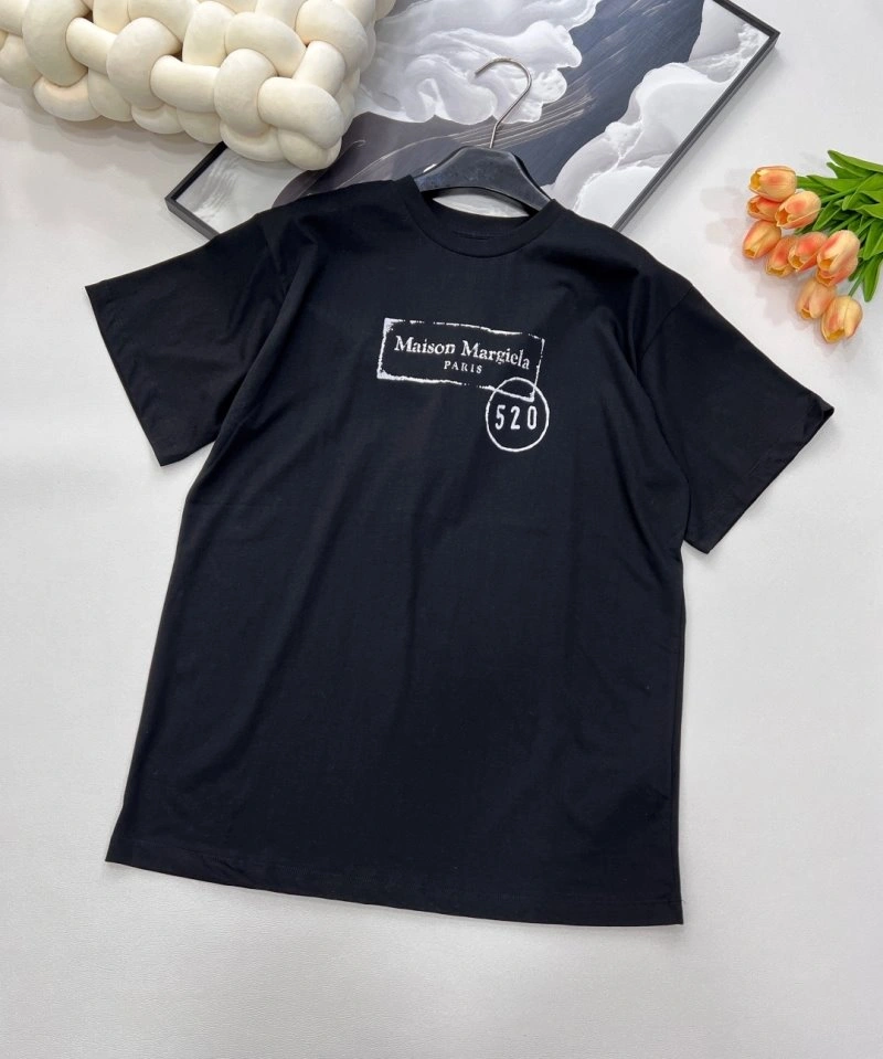 Sleek Unclassified Brand T-Shirts 147028