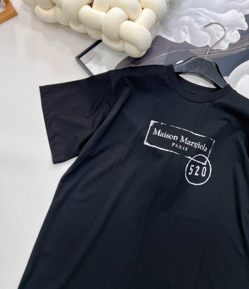 Sleek Unclassified Brand T-Shirts 147028