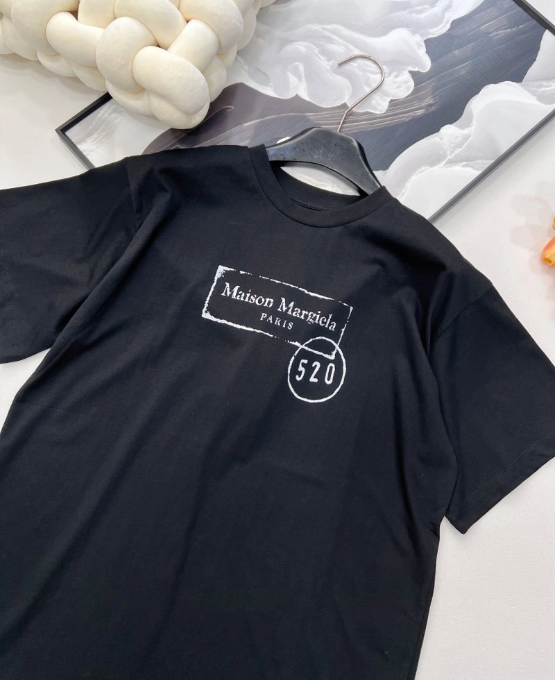 Sleek Unclassified Brand T-Shirts 147028