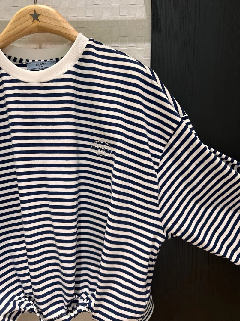 FashionForward Unclassified Brand T-Shirts 147016