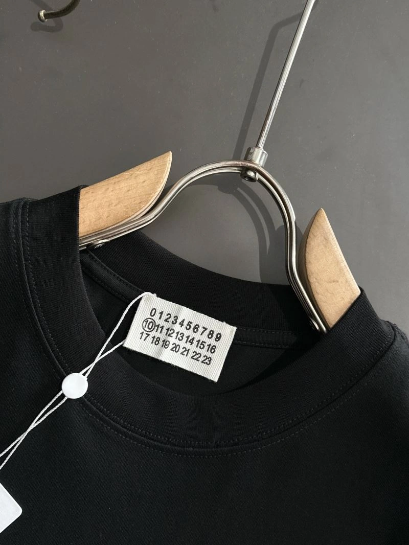 Stylish Unclassified Brand T-Shirts 160016