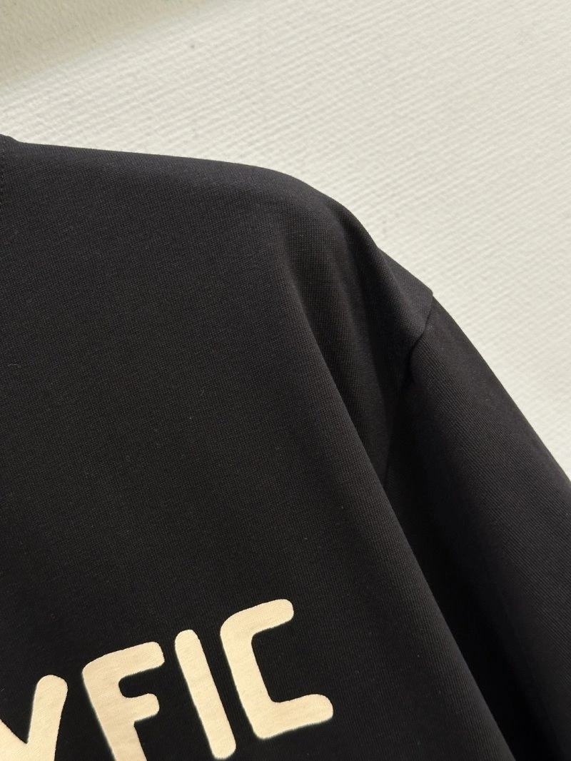 Flexible Unclassified Brand T-Shirts 153495