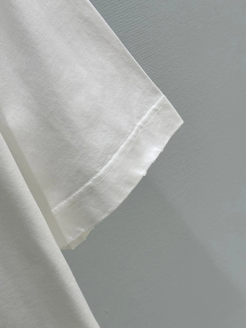 Vibrant Unclassified Brand T-Shirts 153466
