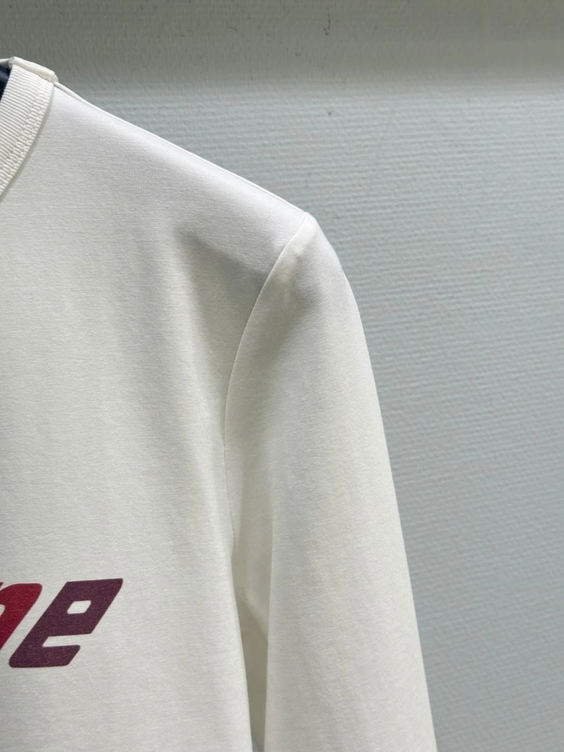 Upgraded Unclassified Brand T-Shirts 153458