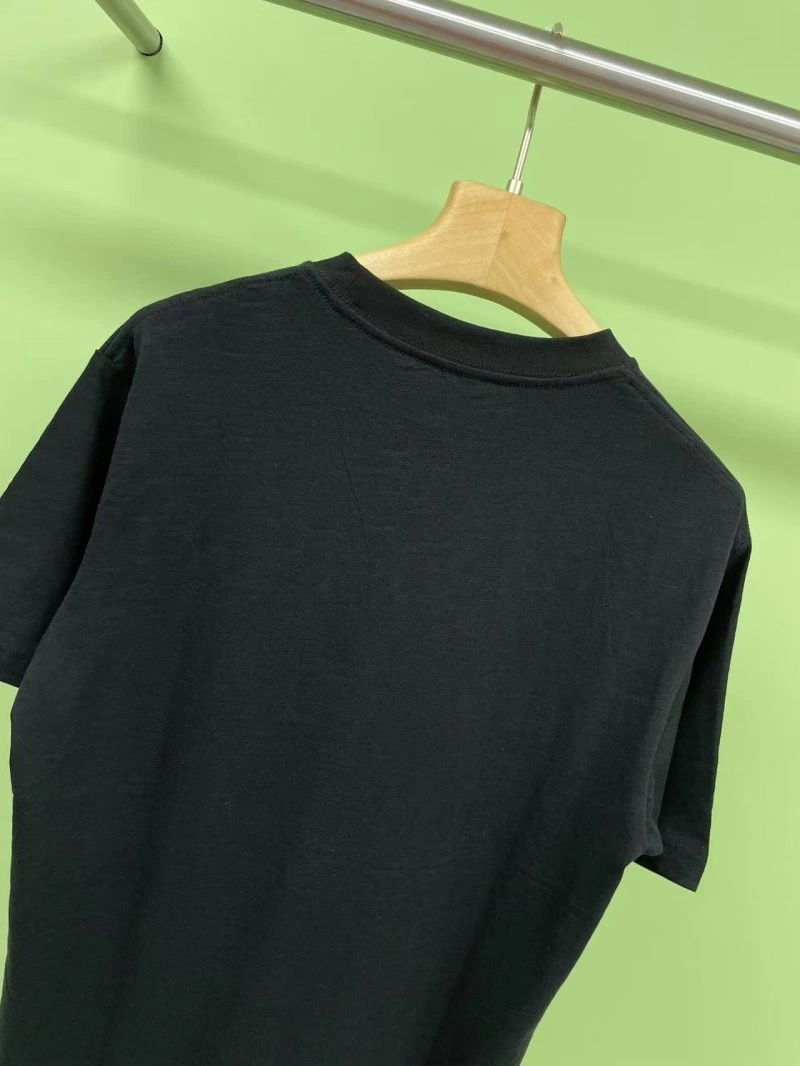 UrbanStyle Unclassified Brand T-Shirts 153425