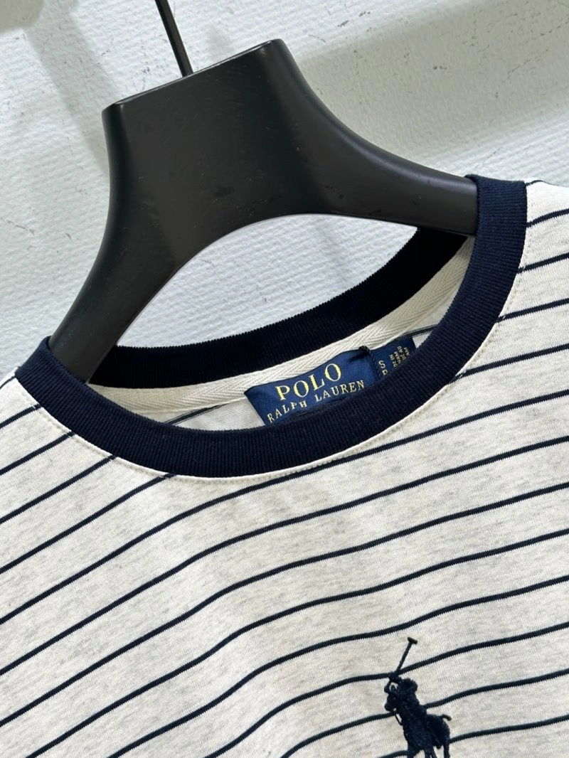 FashionForward Unclassified Brand T-Shirts 153416