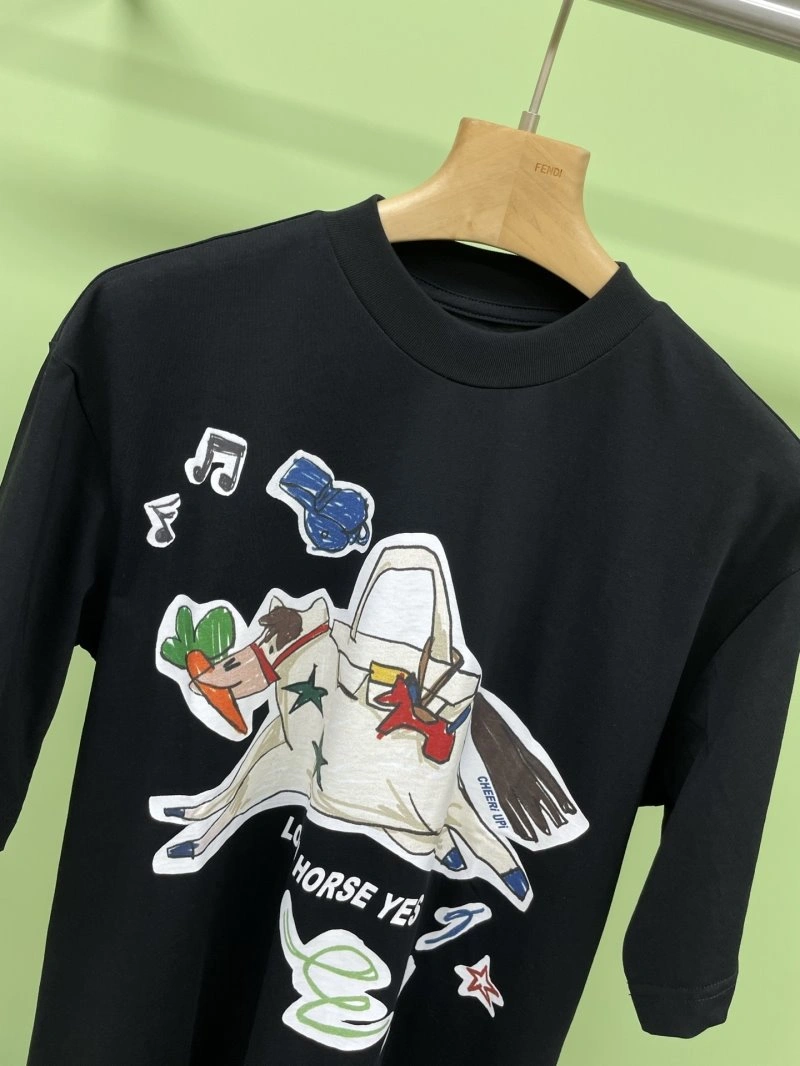 Classic Unclassified Brand T-Shirts 153404