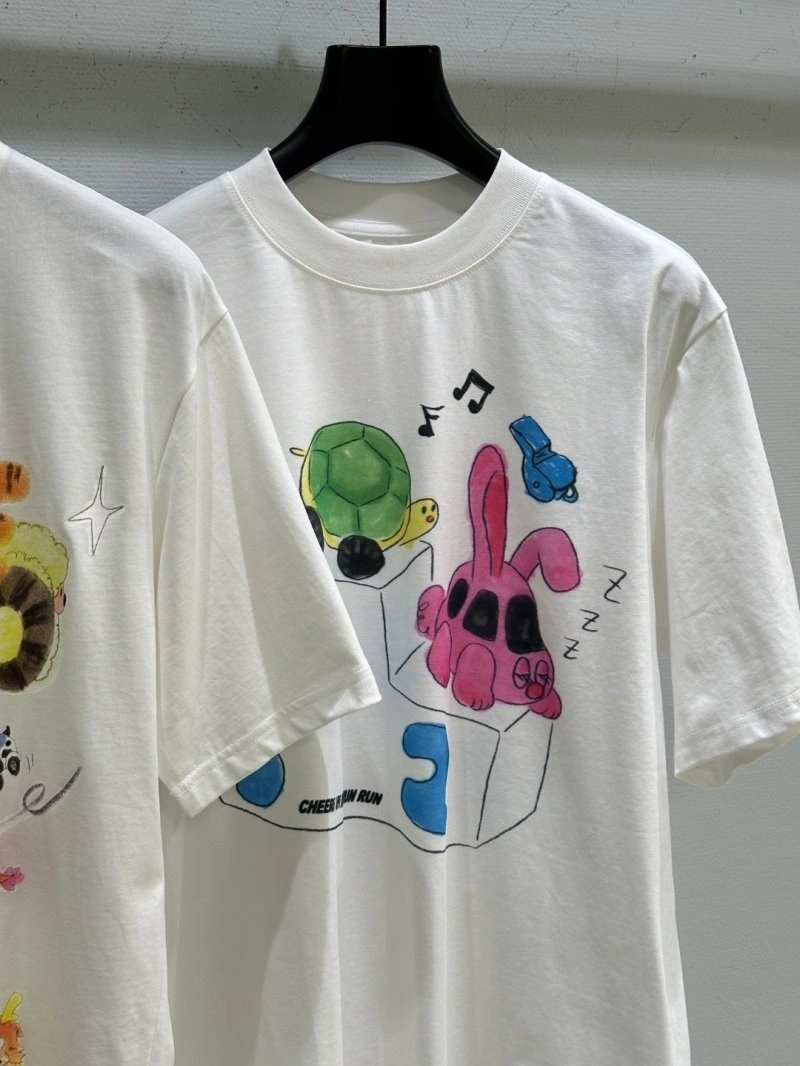 FashionForward Unclassified Brand T-Shirts 153395
