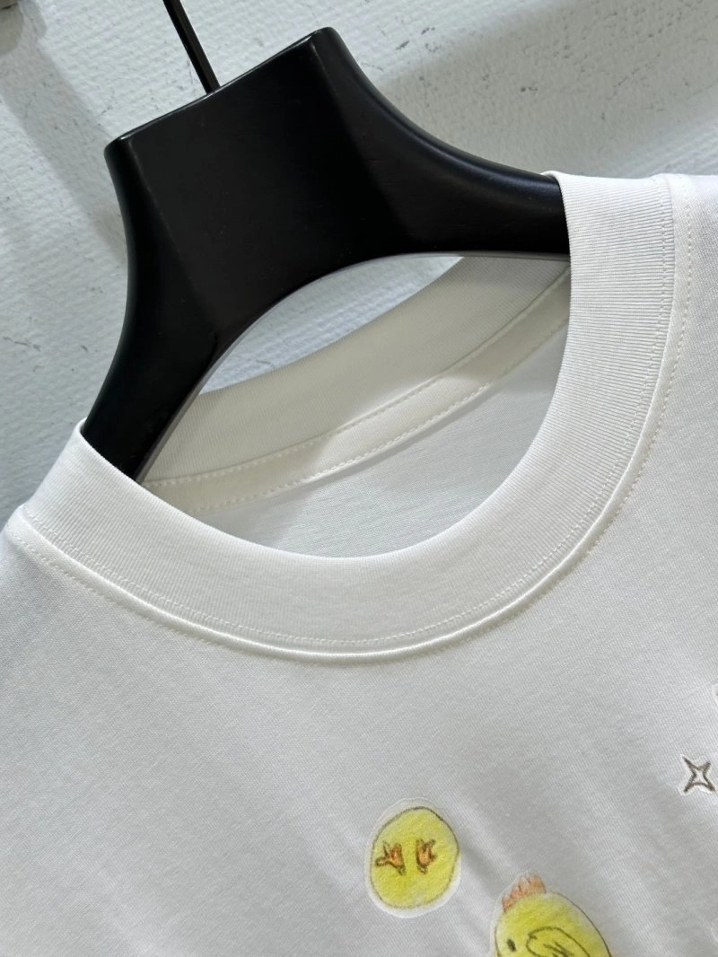 FashionForward Unclassified Brand T-Shirts 153395