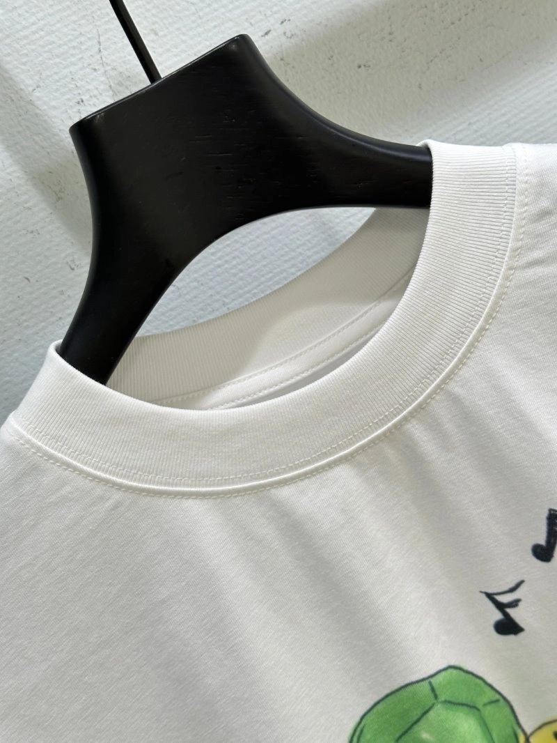 Bright Unclassified Brand T-Shirts 153423