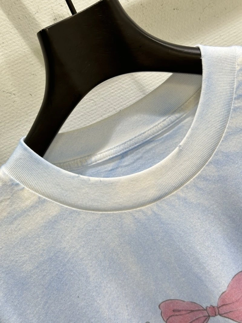 Modern Unclassified Brand T-Shirts 153418