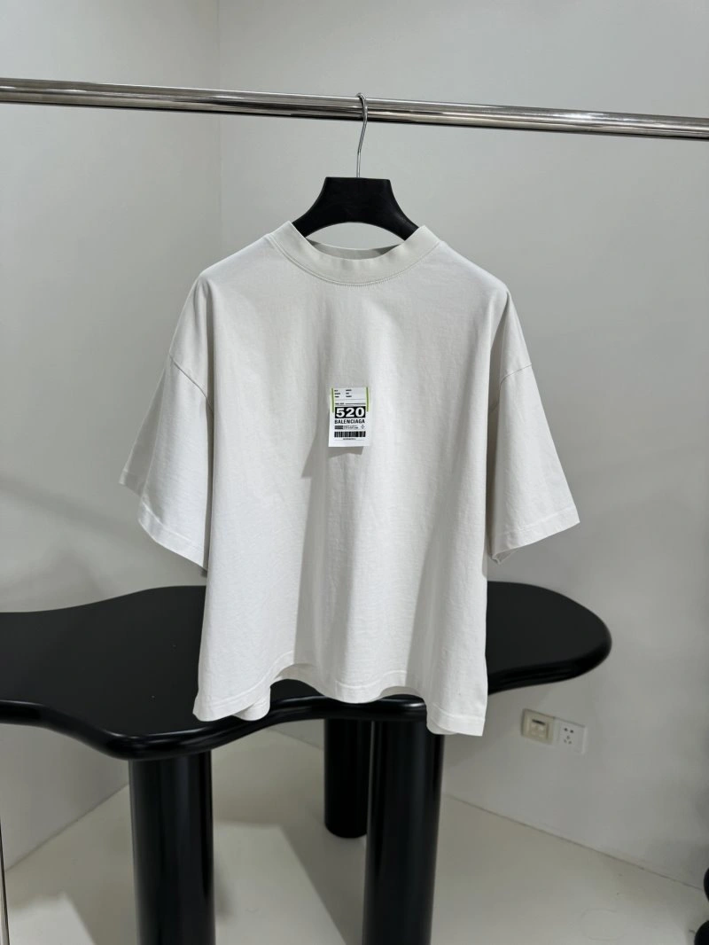 Compact Unclassified Brand T-Shirts 153378