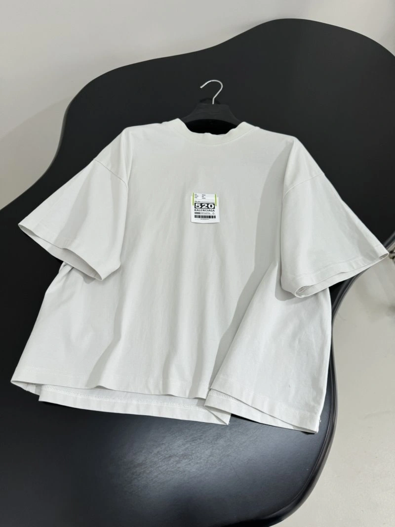 Compact Unclassified Brand T-Shirts 153378