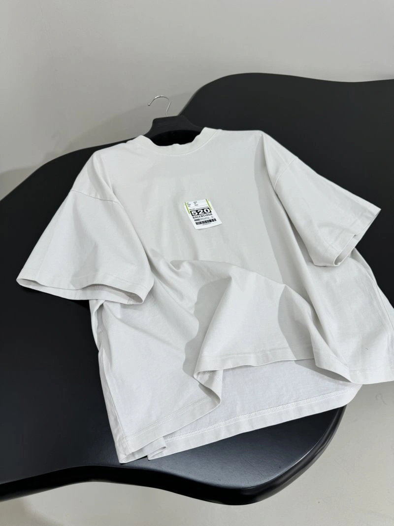 Compact Unclassified Brand T-Shirts 153378