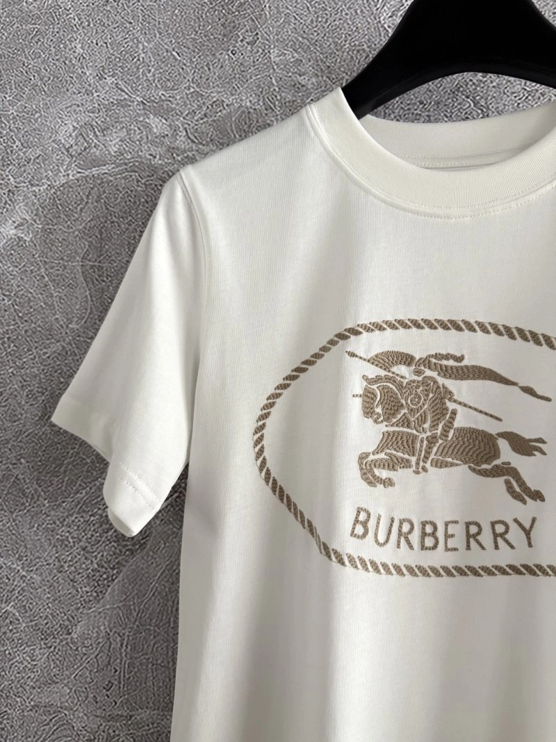 Cozy Unclassified Brand T-Shirts 153371