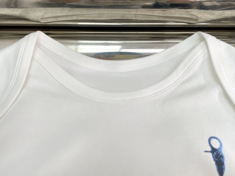 Versatile Unclassified Brand T-Shirts 153367