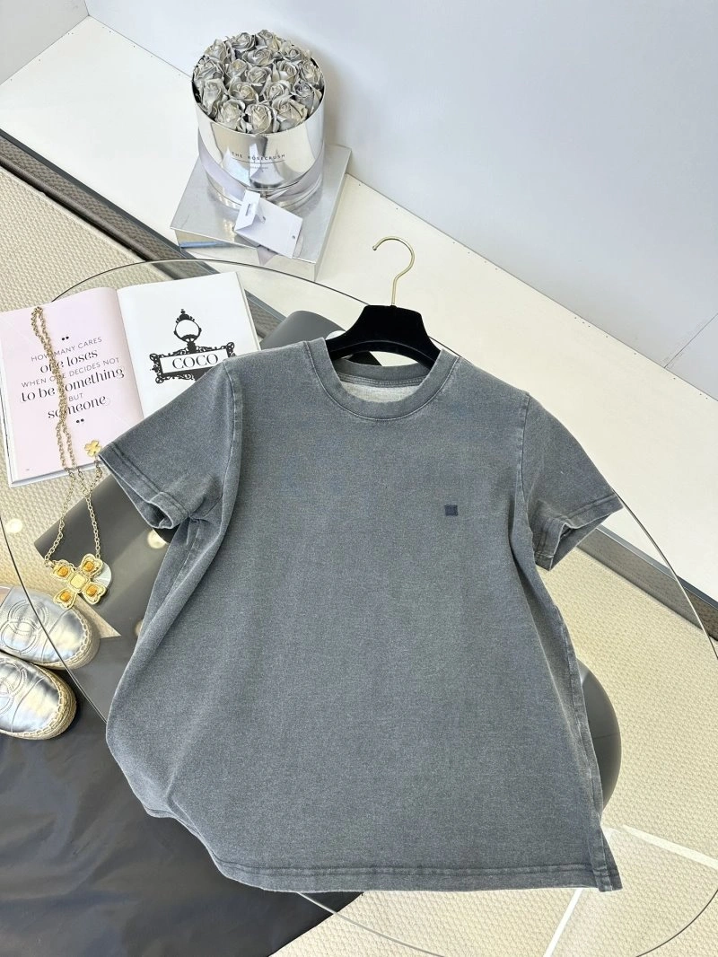 Vibrant Unclassified Brand T-Shirts 153385