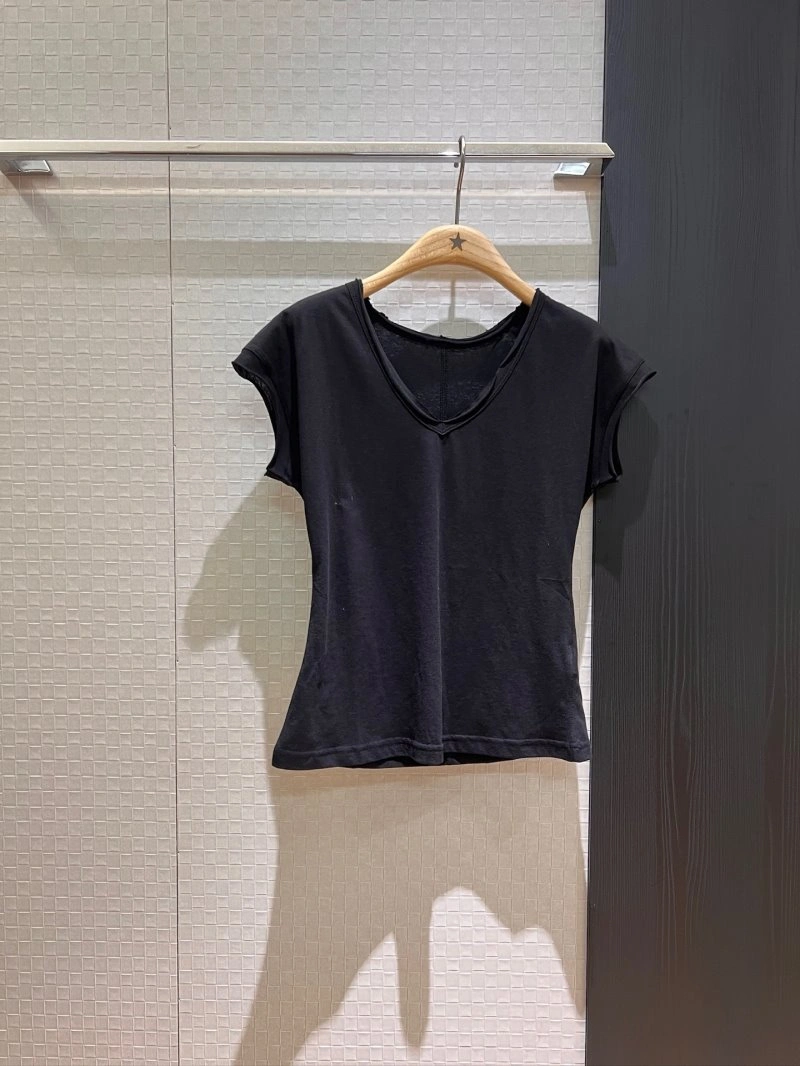 Efficient Unclassified Brand T-Shirts 153362