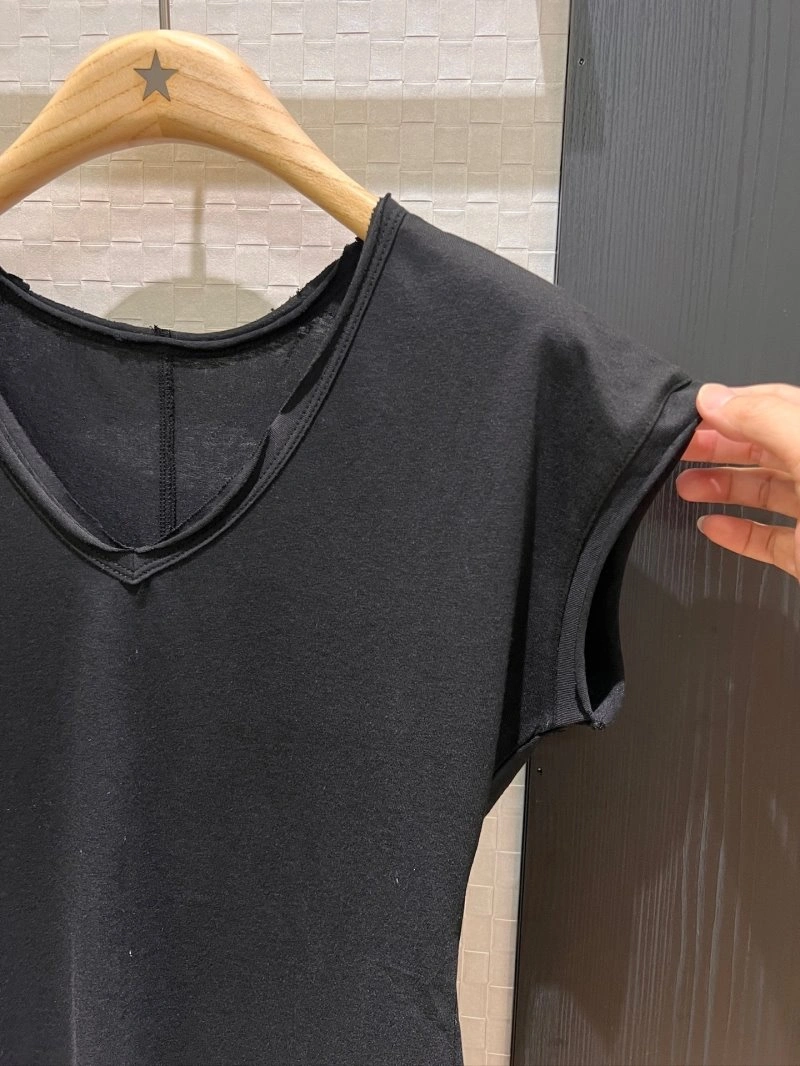 Efficient Unclassified Brand T-Shirts 153362